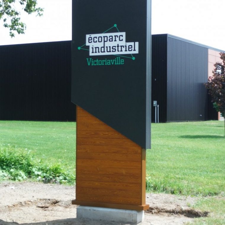 enseigne-pylone-ecoparc-2